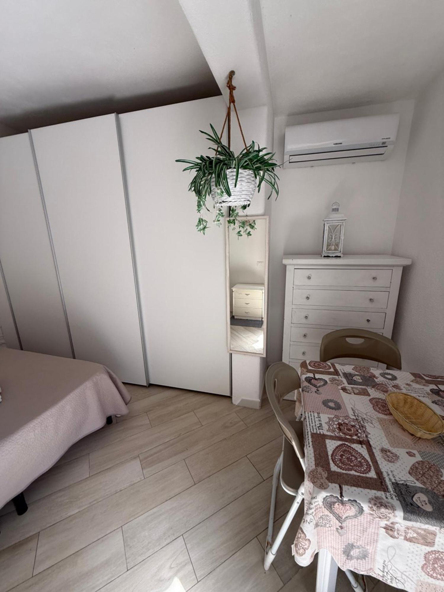 Affittacamere Fantasy House Ischia *